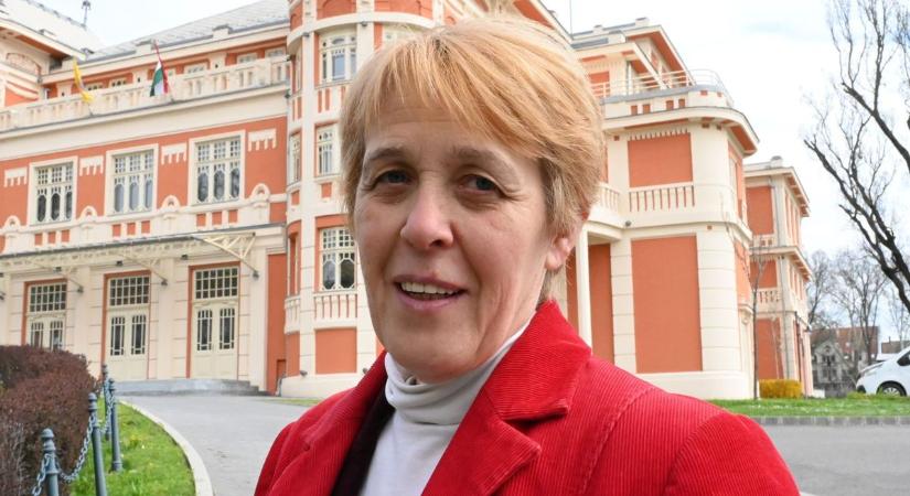 Visszategezni színészlegendákat? Azért nem ment ez olyan könnyen – Négy évtized a Csiky jegyirodájában
