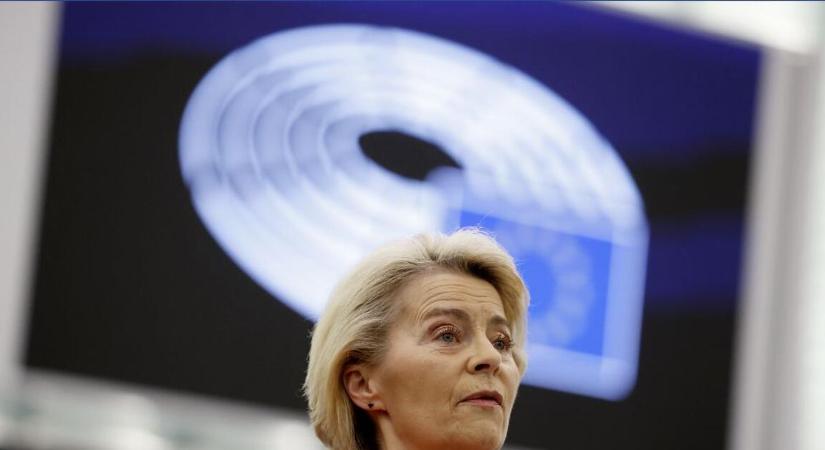 A Facebookot is megrendszabályozná von der Leyen