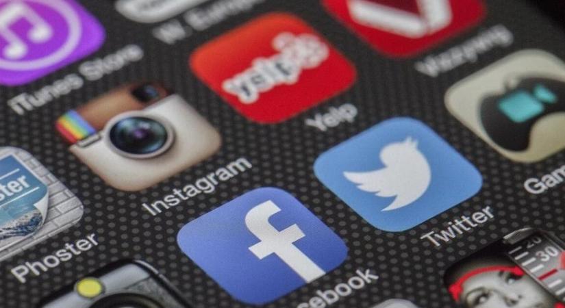 Nyomasztó a Facebook fölénye a közösségi média piacon
