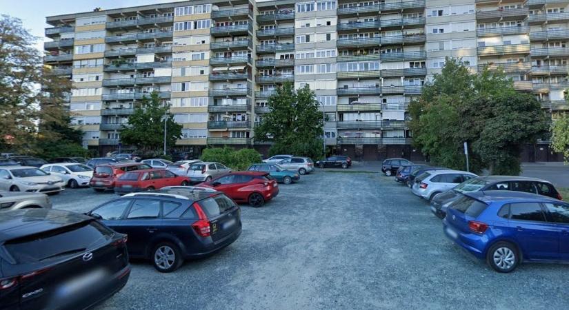 Újabb parkolók lezárásáról döntenének Szombathelyen, 20 éve kerülhetett oda a szennyező zúzalé