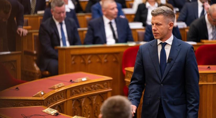 Magyar Péter: Gulyás Gergely hazudott, legalább hét ügyvezető miniszter hozott döntést az engedélye nélkül