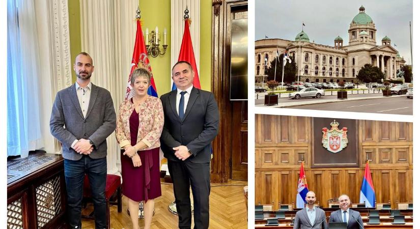 Felvidéki látogatás a belgrádi szerb parlamentben