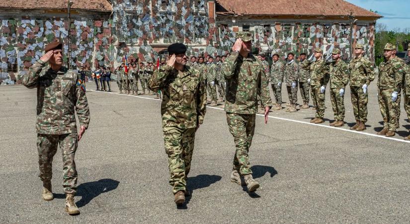 Éves váltás a határ másik oldalán: hódmezővásárhelyi honvédek előtt tisztelegtek Aradon