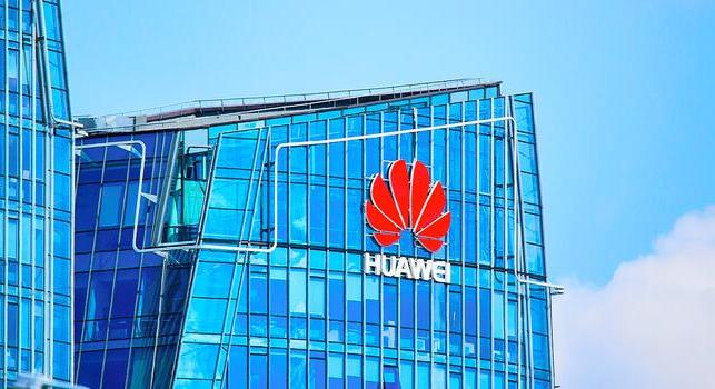 A Huawei hozhatja el a 10 ezer mAh-s akkumulátorokat a mainstreambe?