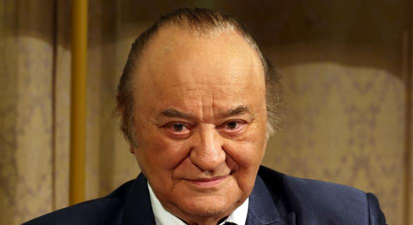 Dráma a színpadon, egy néző segített Korda Györgynek