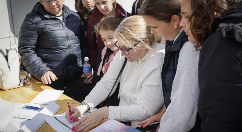 Vetélkedővel ünnepelték az Európa-napot