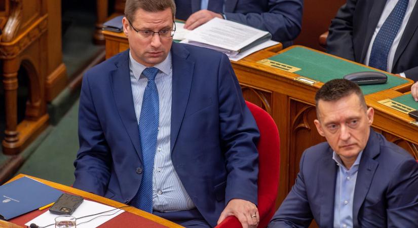 Gulyás Gergely szerint Magyar Péter állít valótlant, a közzétett táblázat pedig megtévesztő