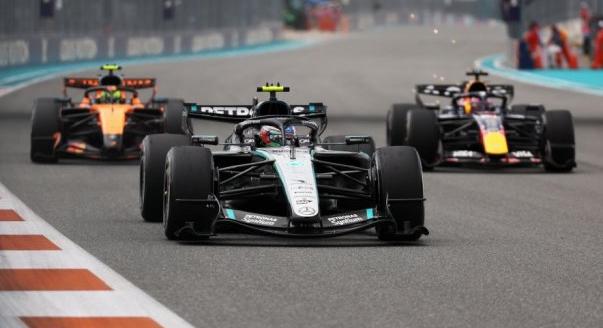 Wolff: A Red Bull meglepett minket...