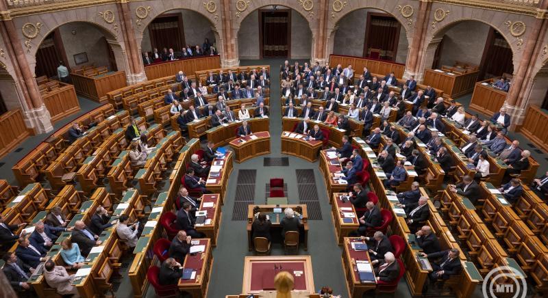 Őrizetbe vettek egy volt országgyűlési képviselőt