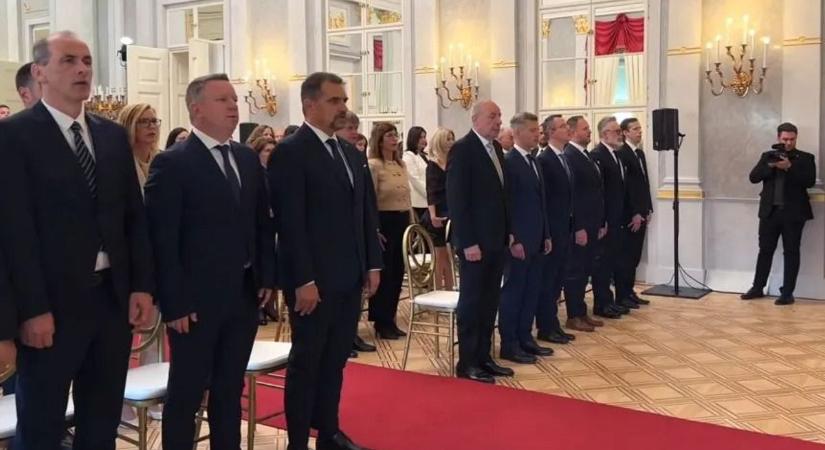 Sulyok Tamás kinevezte a minisztereket: éjfélkor megalakul a Tisza-kormány