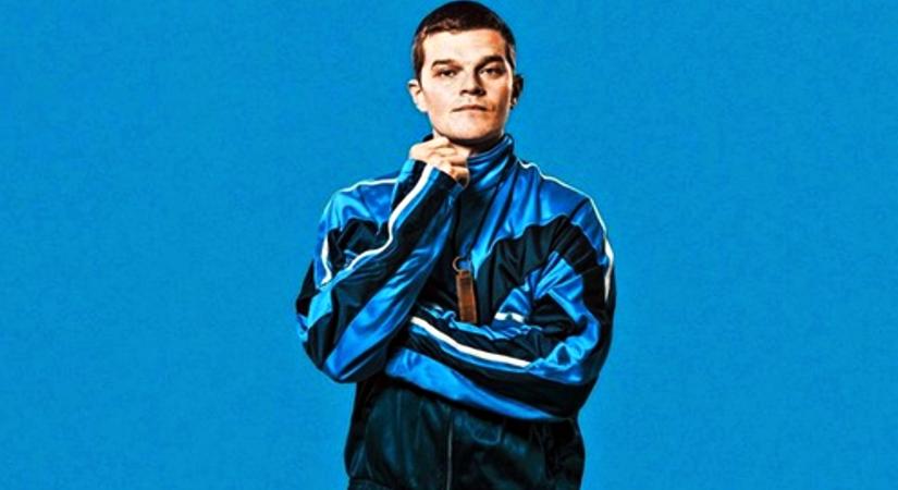 Szinte fű alatt, de hamarosan befut a mozikba az elmúlt időszak egyik legjobb filmje, aminek kapcsán jókora balhé volt az idei BAFTA-gála körül