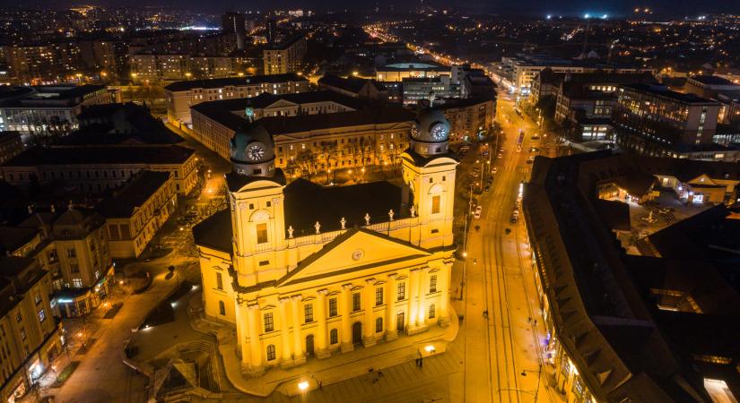 Így váltható az ország iránt megnőtt bizalom növekedésre  Sztárközgazdászok a Debrecen Economic Forumon