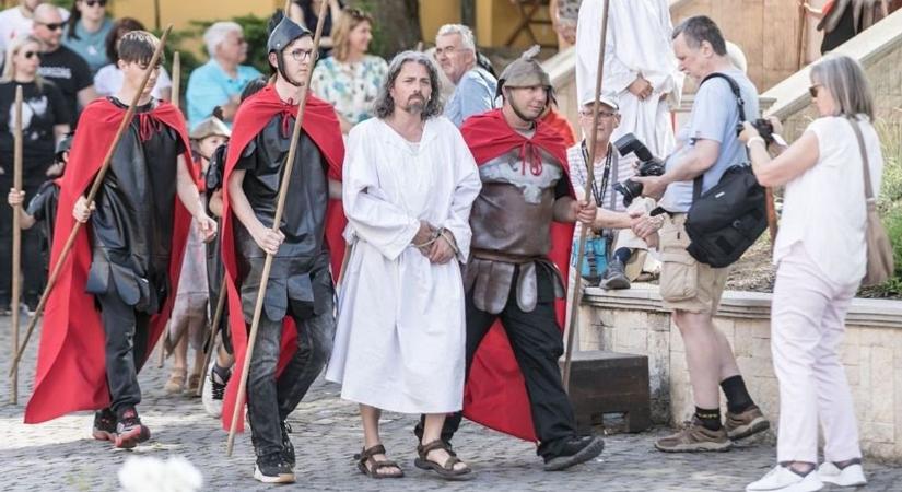 Rácalmási Passió: pünkösdhétfőn ismét közösségi színházi élmény Rácalmáson
