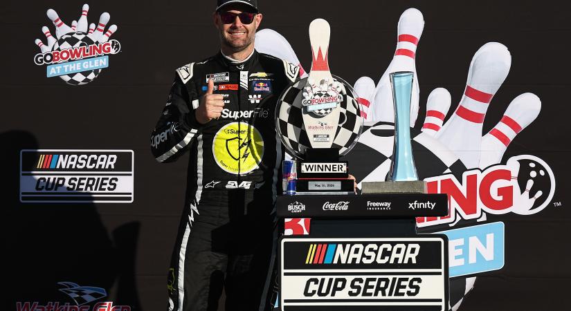 Jeff Gordon: Én csak egyszerű földi halandó vagyok Shane van Gisbergenhez képest