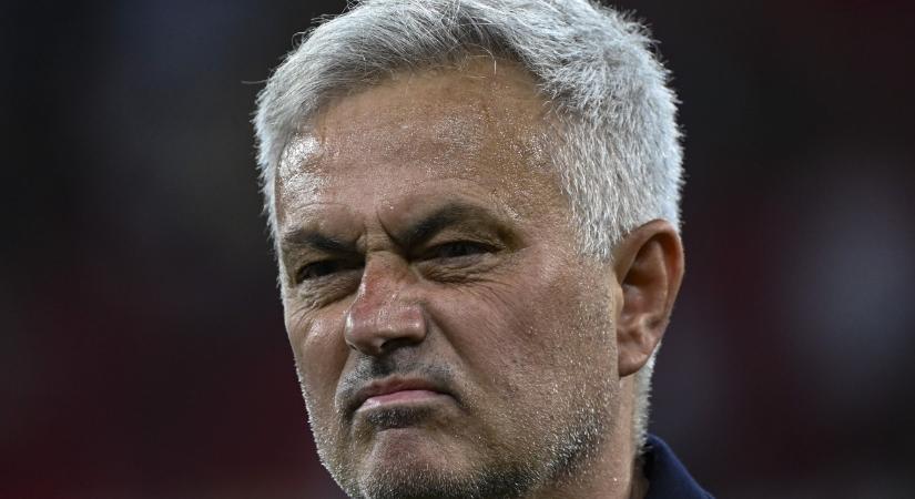 José Mourinho nem hosszabbít a Benficánál, de (még) nem beszél a Real Madridról