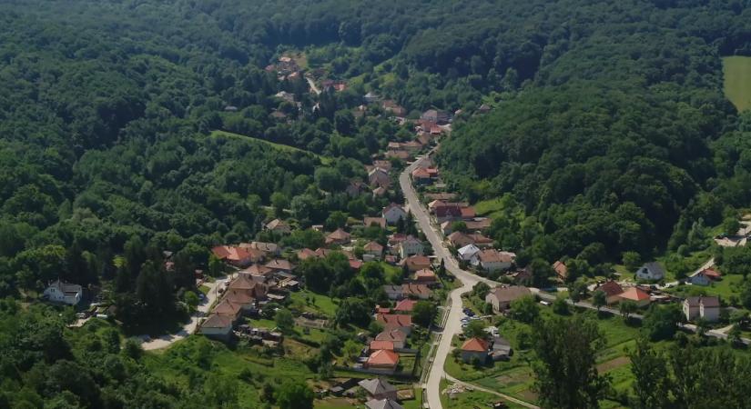 Új helyszínt keres A mi kis falunk: segíts megtalálni Pilisszentlélek utódját