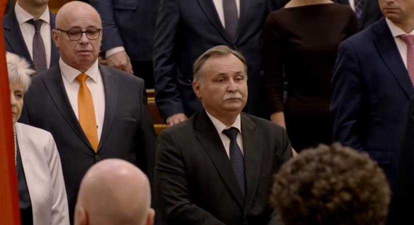 Esküt tettek a Tisza-kormány miniszterei