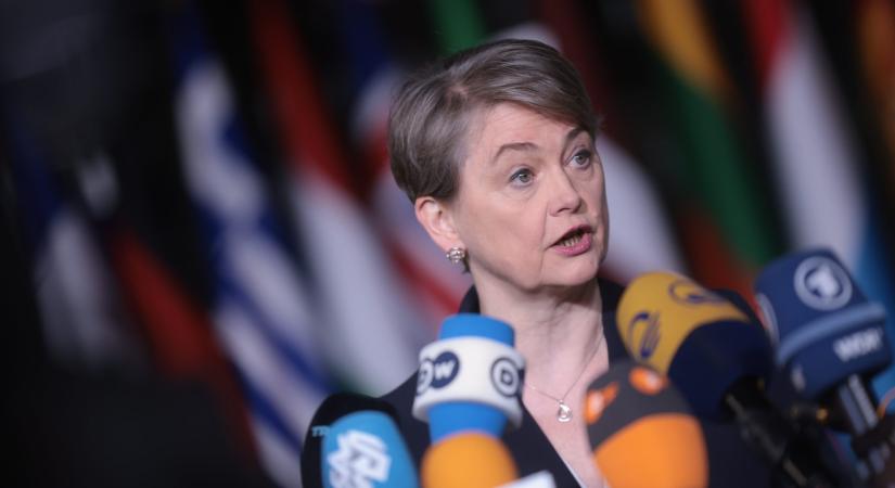 A britek újabb szankciókat jelentettek be az oroszokkal szemben