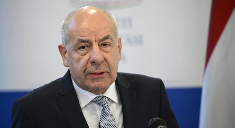 Volt kommunikációs igazgató: Sulyok Tamás tudott a repülésbiztonsági aggályokról, de nem tett semmit