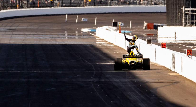 Megszólalt az IndyCar az Alexander Rossi életét veszélyeztető döntés kapcsán