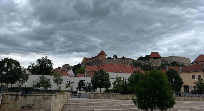Felszakadozik a felhőzet – ilyen lesz a holnapi időjárás Hevesben