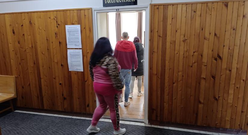„Mit bánom én, tegyen húsz évre fegyházba” – kifakadt az emberrablással is vádolt apáti férfi