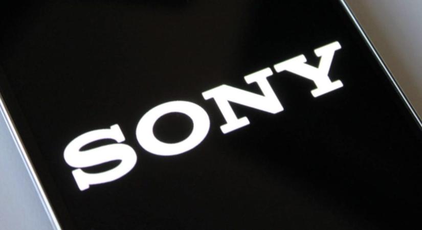 Holnap jön az új Sony csúcsmobil, de már itt vannak az első hivatalos képek