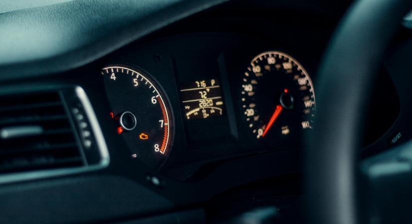 Felfedték az „aranyszámot”: ez a pontos sebesség, amellyel minimalizálni lehet az üzemanyag-fogyasztást