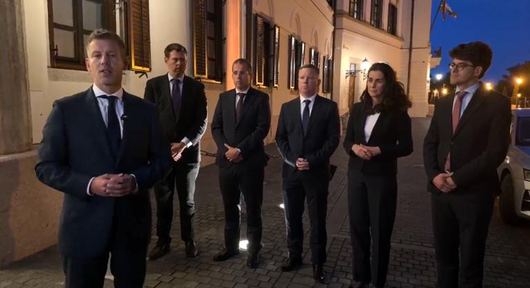 Magyar Péter: Íme Pintér Sándor eltitkolt 100 milliárdos luxusminisztériuma