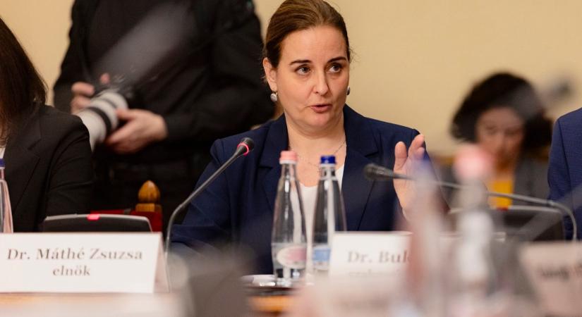 Máthé Zsuzsa a Vasárnapnak: Határozott, kulturált megnyilvánulásokkal kell betöltenünk az ellenőrző szerepünket