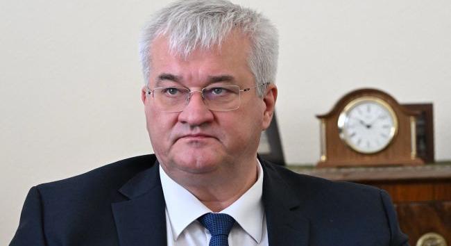 Szibiha: Mendel a saját országát támadta a Tucker Carlsonnak Zelenszkijről adott interjújában