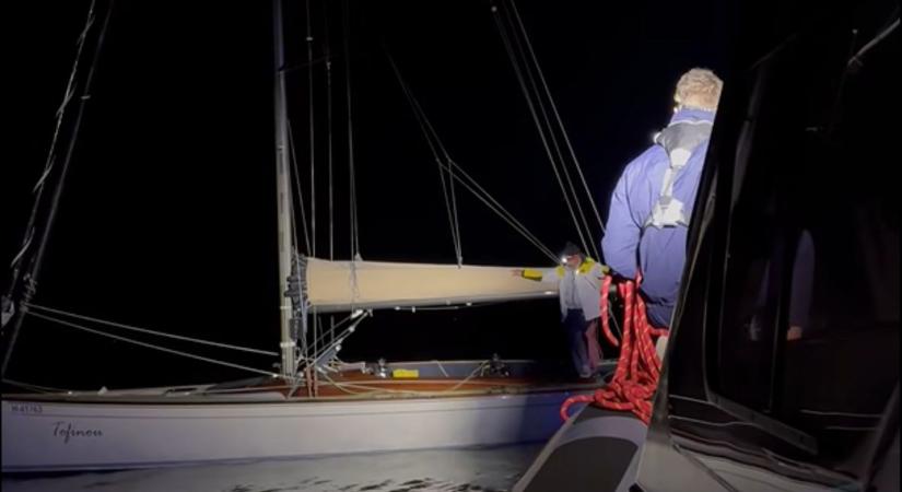 Óriási halászháló bénította meg a versenyvitorlást a Balatonon (videó)