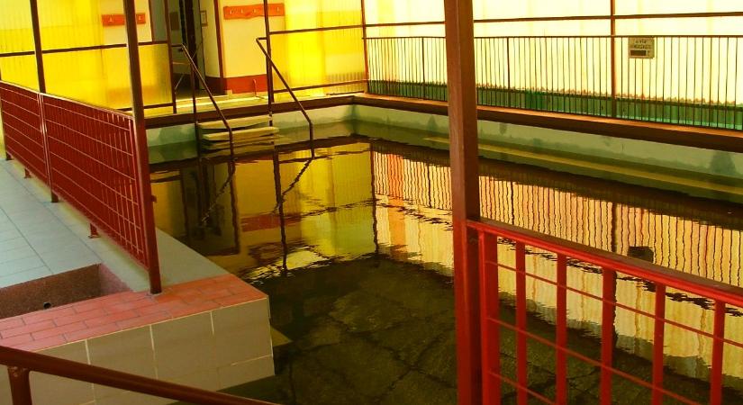 A Tiszaörsi Termálfürdő volt bérlője szerint nyitva maradhatott volna a fürdő