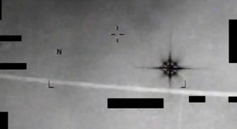 Angyal alakú UFO tűnt fel az égen - Videó