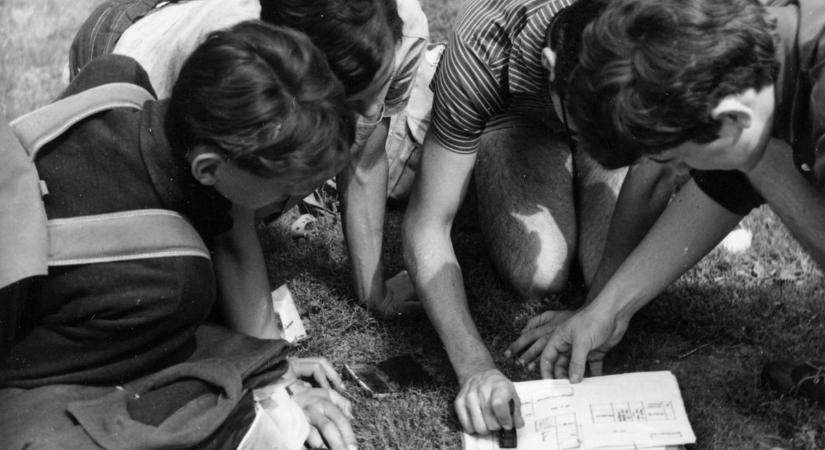 Sümeg tanárlegendája a túrázásban nem ismert lehetetlent, pedig a '70-es évek feladta a leckét videó