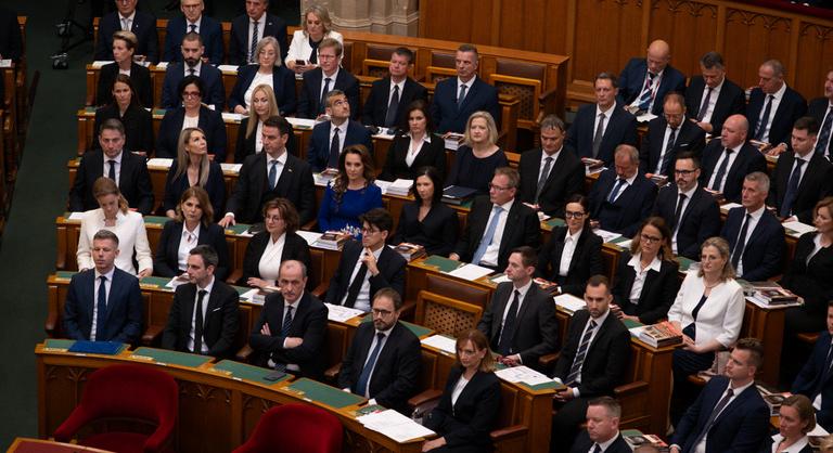 Ígéretcunami a Parlamentben, teljesen átalakítja a Tisza-kormány az eddig ismert Magyarországot