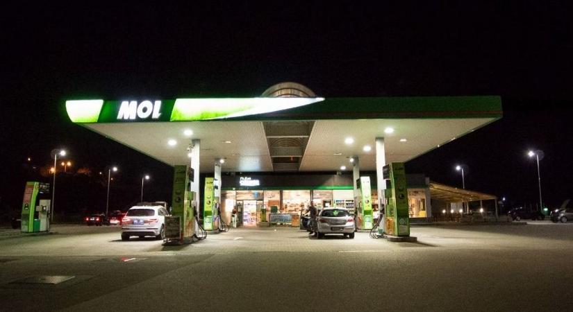 Riasztott a szakértő: 48 órán belül elfogyhatnak a Mol dízeltartalékai