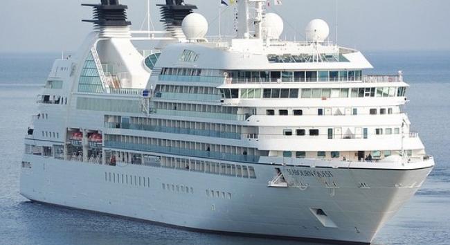 Hantavírus egy expedíciós hajón: három halott, a hajó Rotterdam felé tart