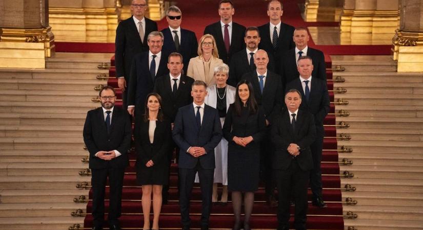 Magyar Péter bejelentette: szimbolikus helyszínen tartják az első kormányülést