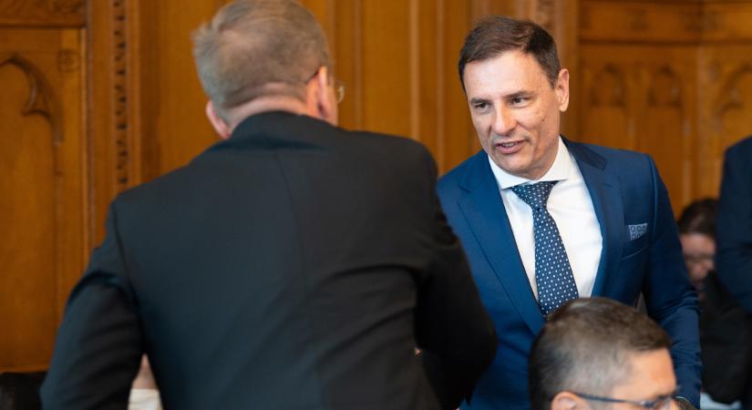 Bekapcsolva maradt mikrofon mellett minősítette Tuzson Bence Ruff Bálintot
