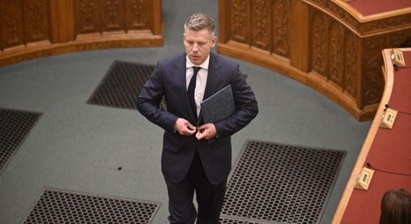 Pezsgő után hogyan lesz a kampányból kormányzás? Magyar Péternek erre a kihívásra kell válaszolnia