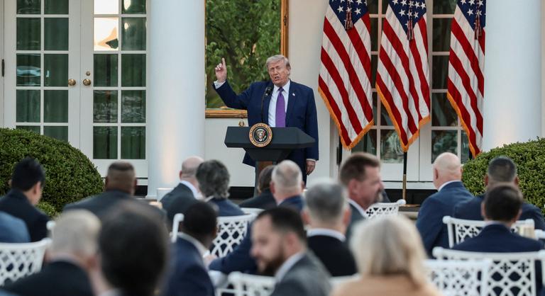 Donald Trump elkezdte kijelölni Amerika következő vezetőit