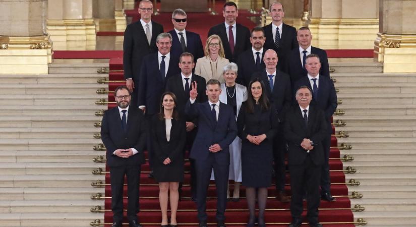 Ópusztaszeren ülésezik az új kormány