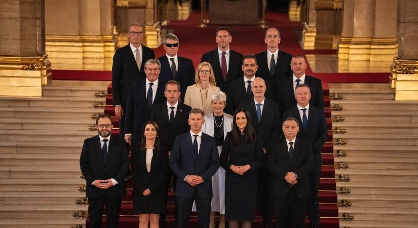 Letette az esküt az új magyar kormány