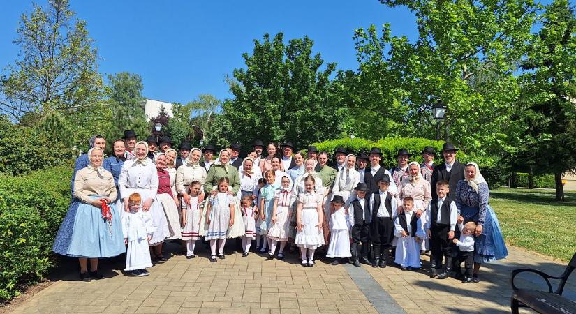 Gencsapáti Hagyományőrző Néptáncegyüttes - kiváló minősítést kapott Kapuváron