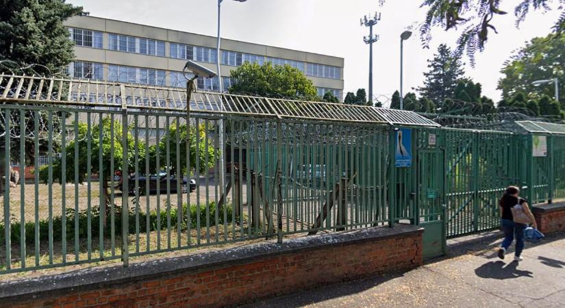 24.hu: bántalmazás gyanúja miatt bocsátottak el egy nevelőt a debreceni javítóintézetből