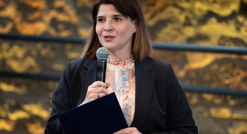 Dióssy Klári haja már elkezdett visszanőni a kemoterápia után: címlapon mutatta meg, hogy néz ki