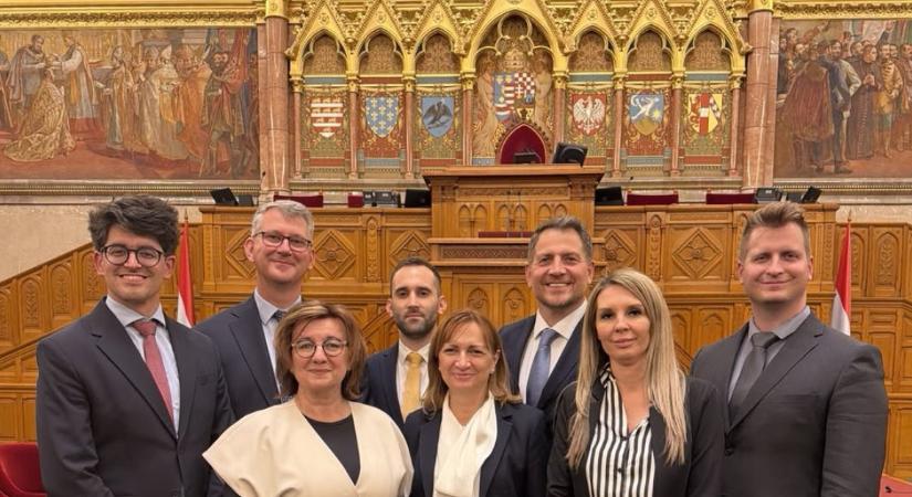 Megvannak a Tisza frakcióvezető-helyettesei