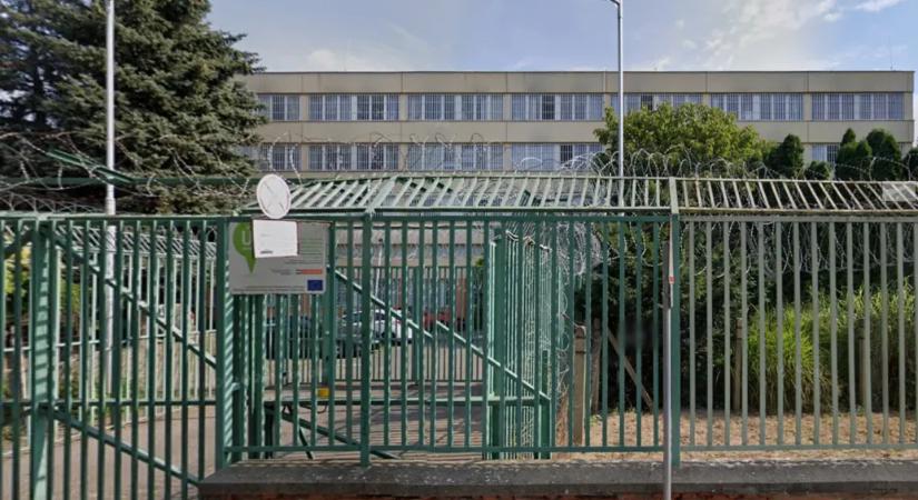 Bántalmazás gyanúja miatt nyomoz a rendőrség a Debreceni Javítóintézetben