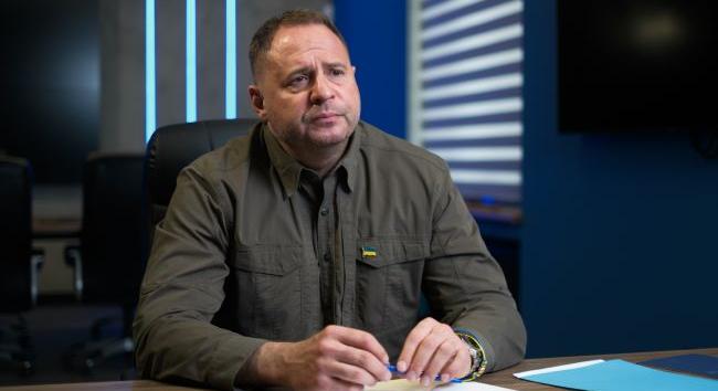 Az Európai Unió megdicsérte az ukrán korrupcióellenes szerveket Jermak korrupciós ügyeinek a leleplezéséért